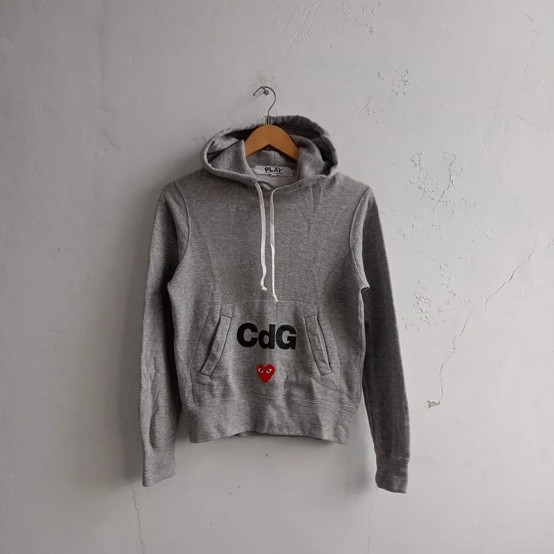 Comme des garcos Play Red Heart Autentik Grey Hoodie Unisex  photo 1
