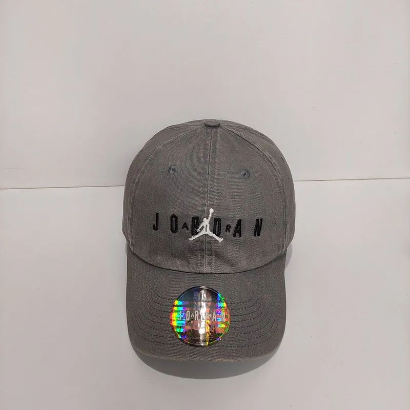 Topi strapback Air Jordan photo 1