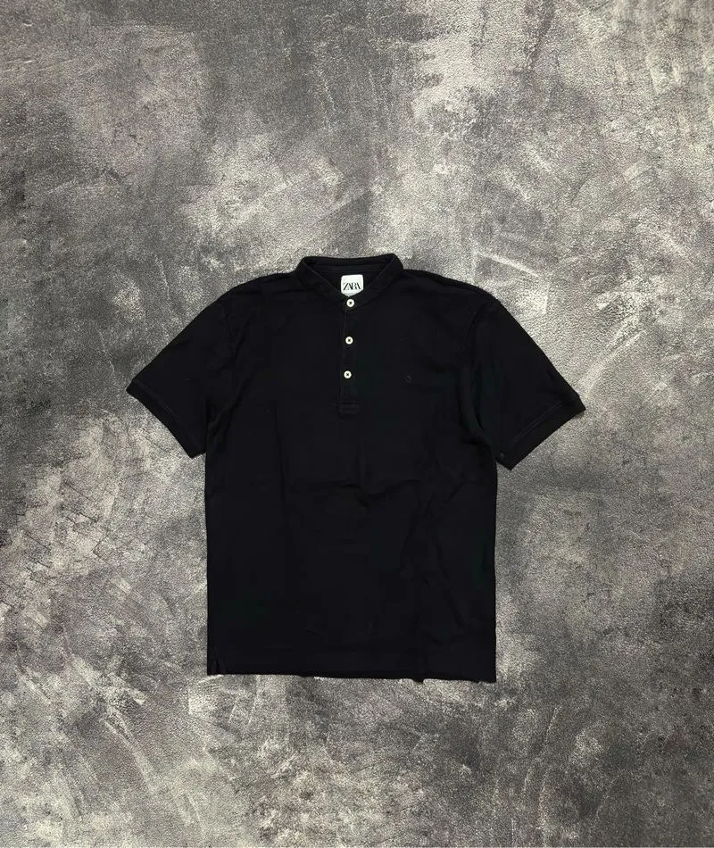 ZARA T-Shirt photo 1