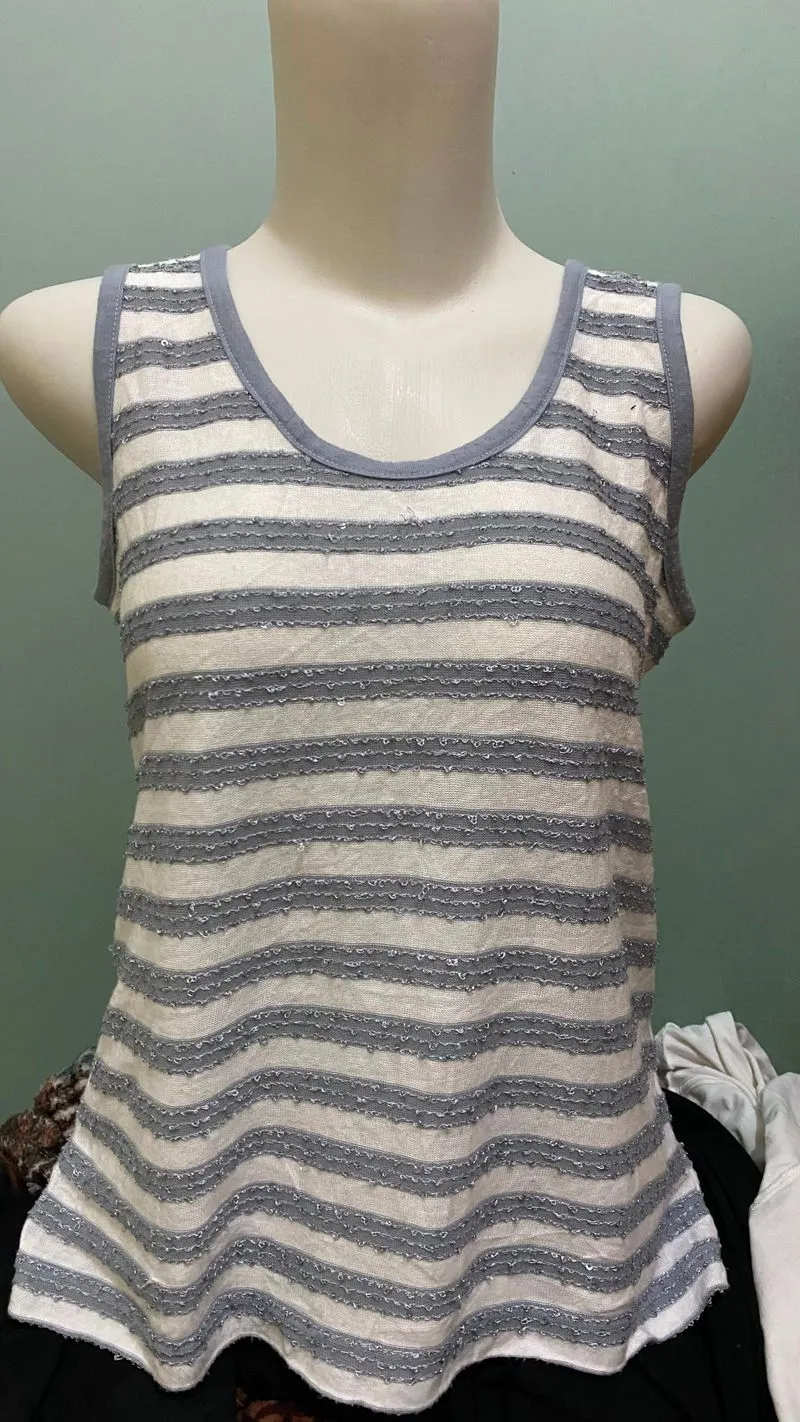 abu abu salur tank top photo 1