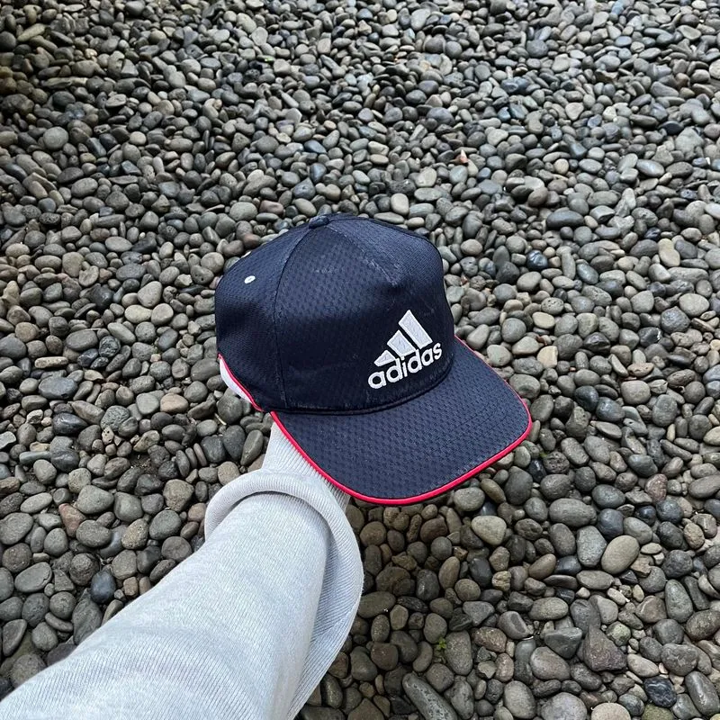 TOPI / HAT ADIDAS photo 1