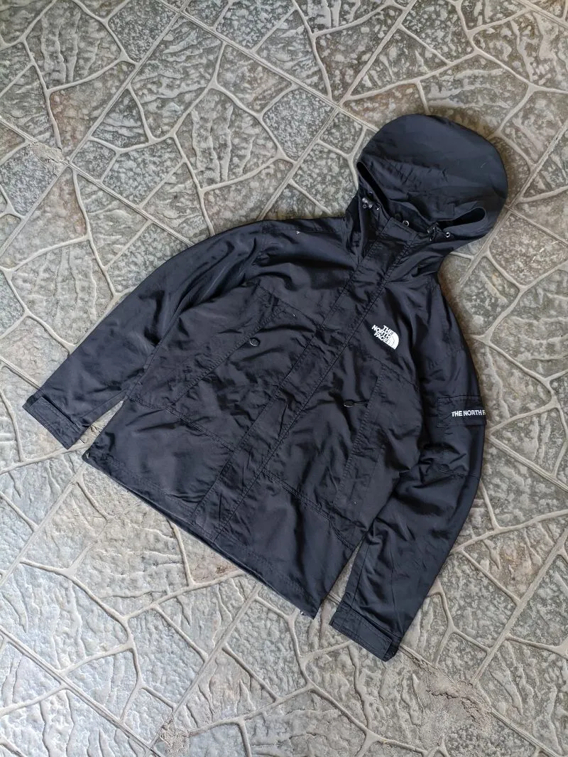 The North Face Gorpcore Casual Track jacket Pria white black photo 1