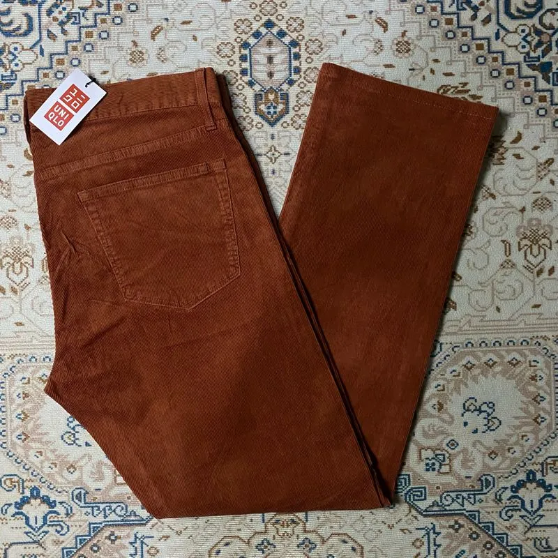 Uniqlo Streetwear Casual Casual pants Pria burgundy photo 1