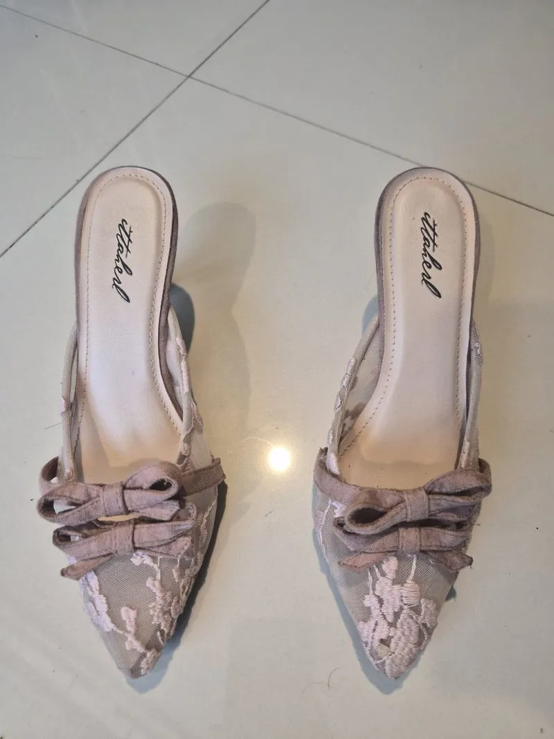 Ittaherl Lace Floral Pointed Toe Bow Sz 38 photo 1