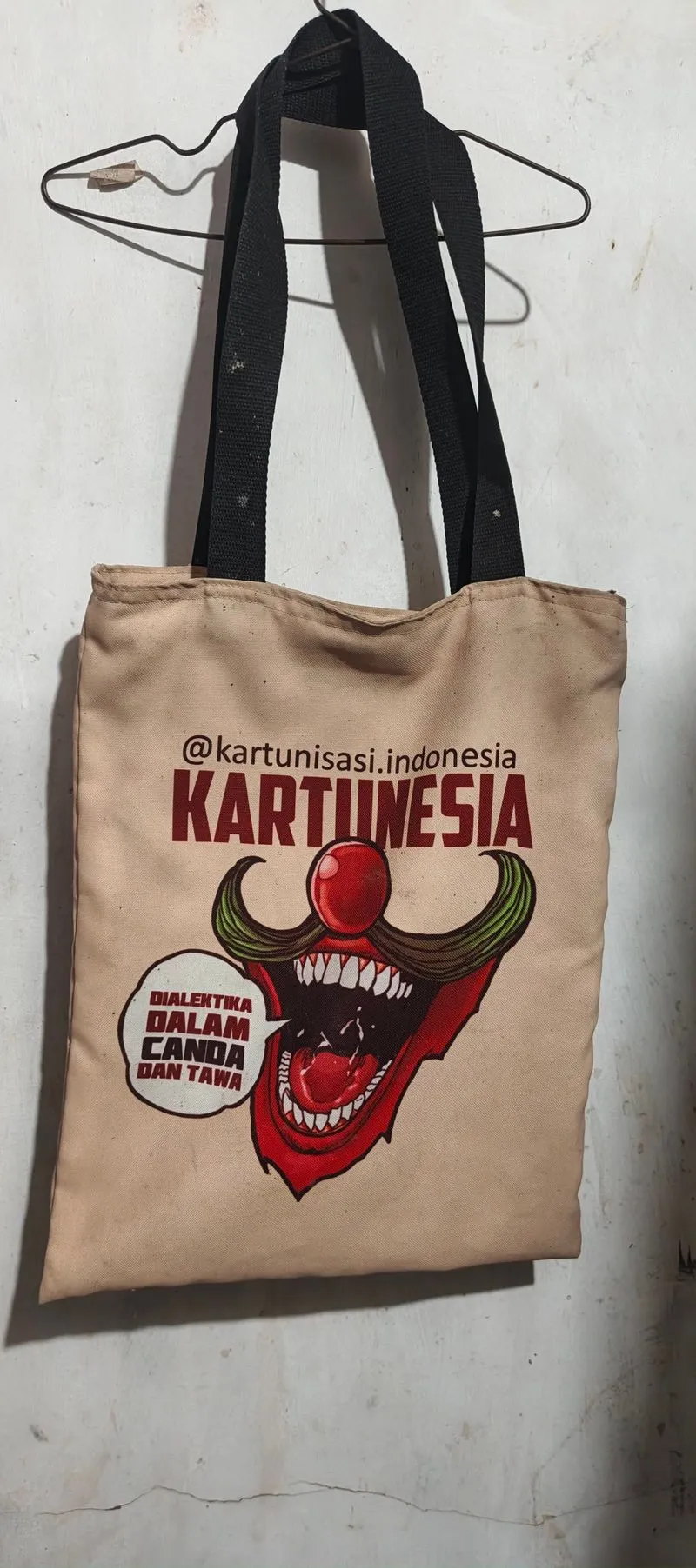Totebag KARTUNESIA "DIALEKTIKA DALAM CANDA DAN TAWA" 2019 photo 1