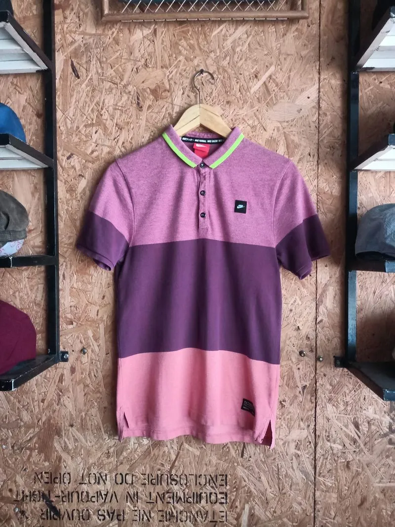 POLO NIKE LOGO 
KONDISI BAGUS 
SIZE S  photo 1