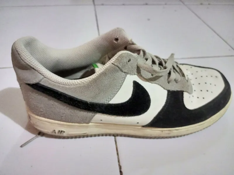 nike air force second hanya Preloved