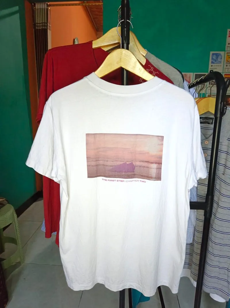 Kaos Uniqlo UT X diamond photo 1