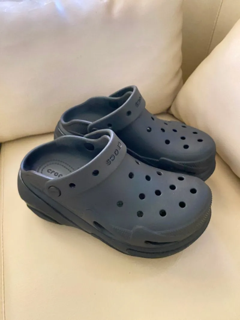 Crocs Original Baya 10126-410 Hitam ( M6 W8 / 38-39 ) photo 1
