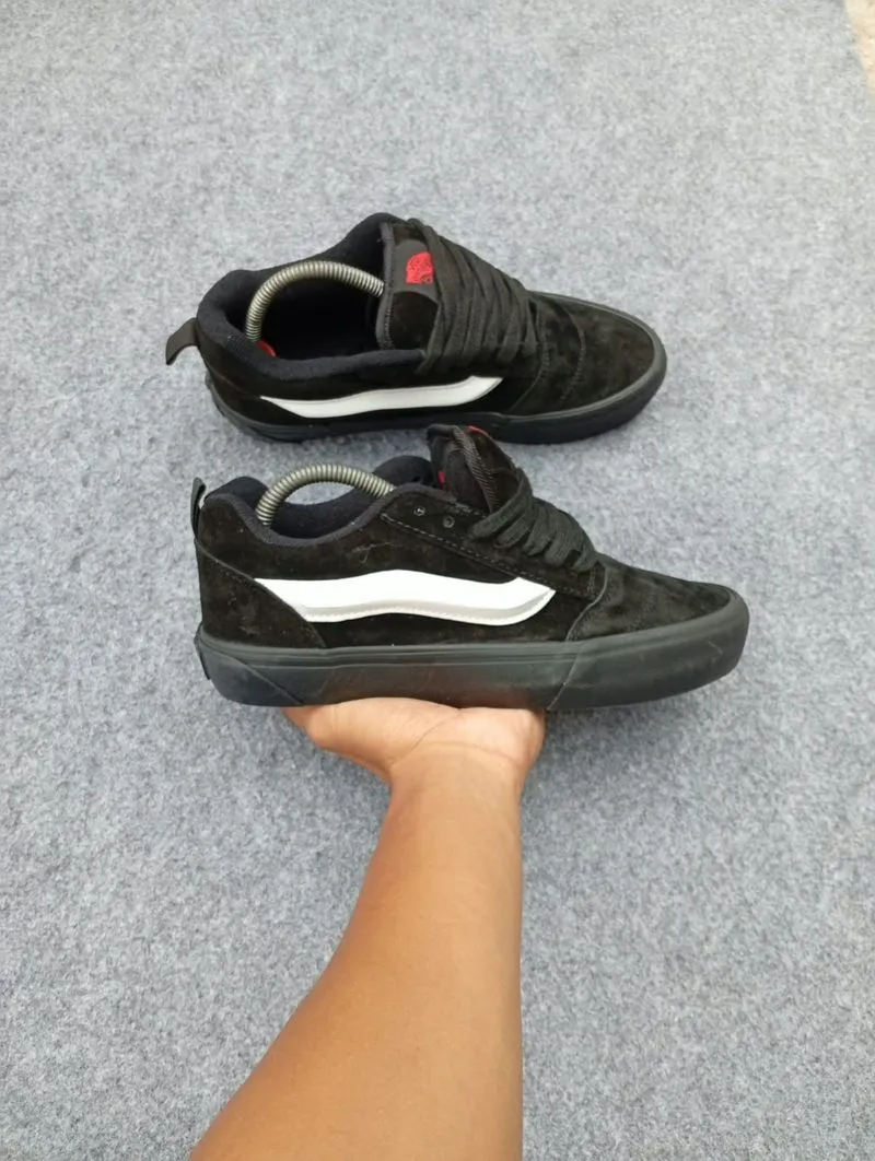 Vans knu photo 1