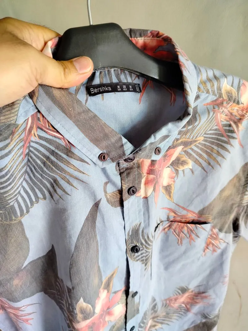 kemeja pria lengan pendek motif berskha SIZE M photo 1