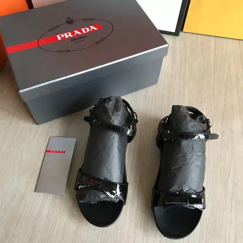 PRADA KIDS SIZE 33 (20cm) photo 1