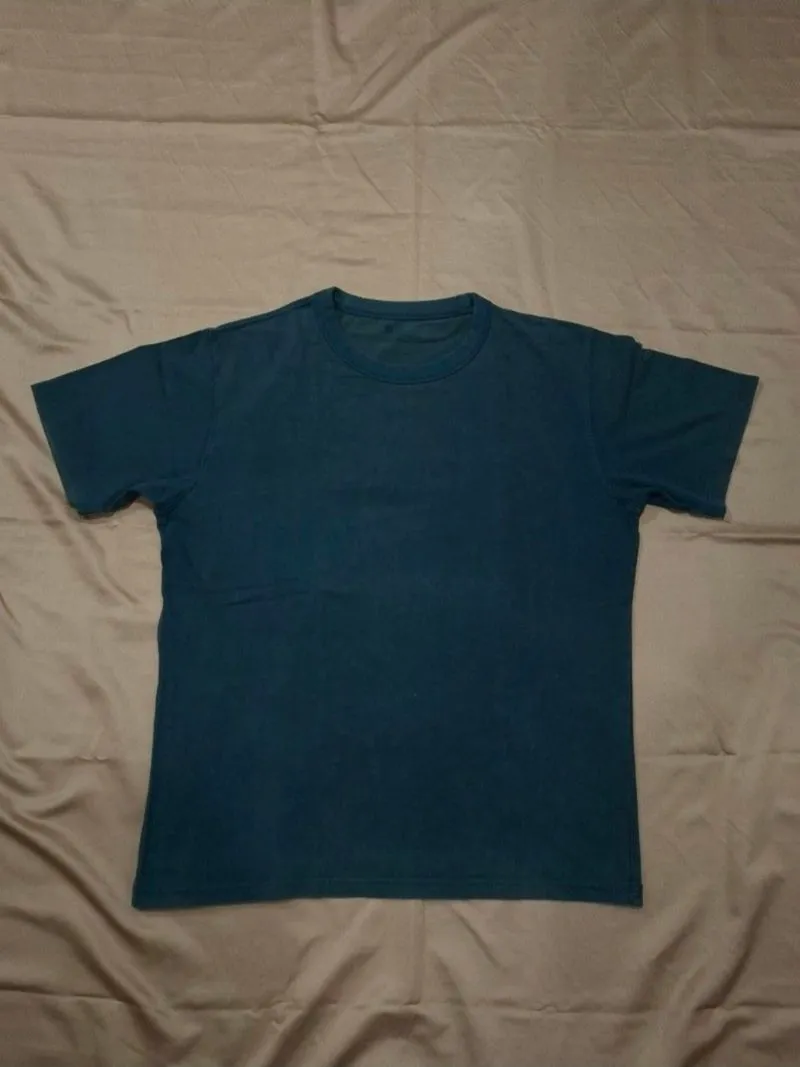 Kaos Uniqlo x Undercover photo 1