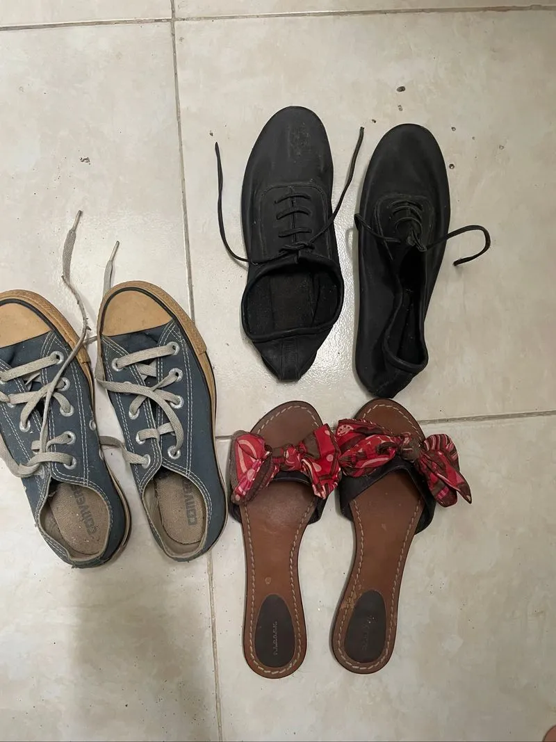 Sepatu convers photo 1