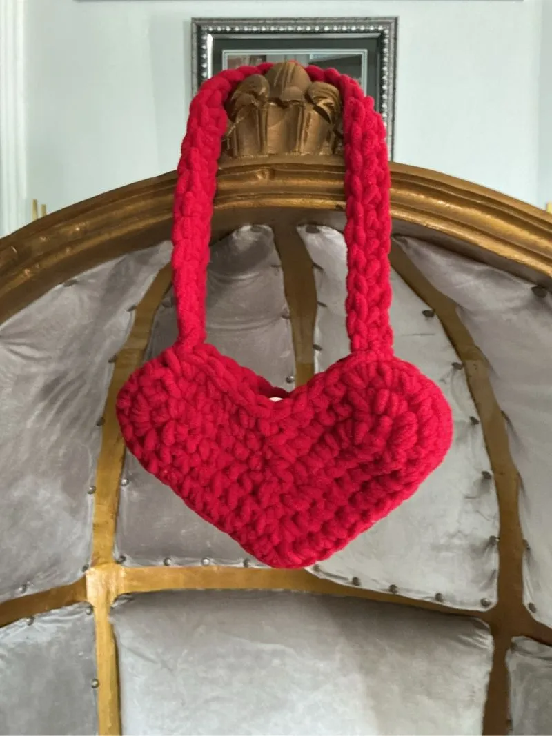 Tas rajut wool ‘red love’ photo 1