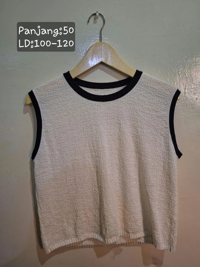 Vests photo 1
