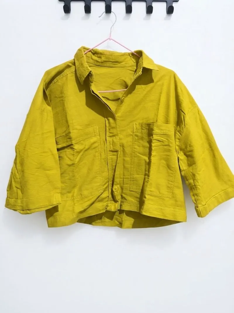 Crop top outer photo 1