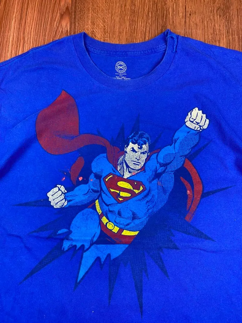 Vintage Superman Tshirt photo 1