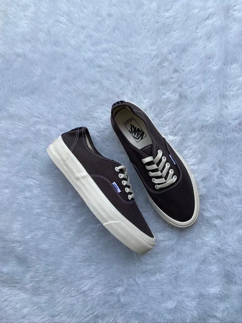 Vans Authentic Vault photo 1