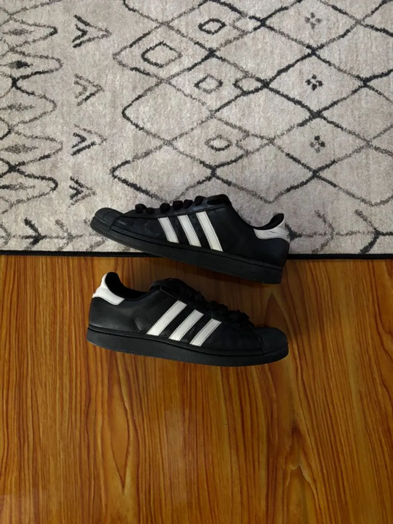 Adidas superstar photo 1