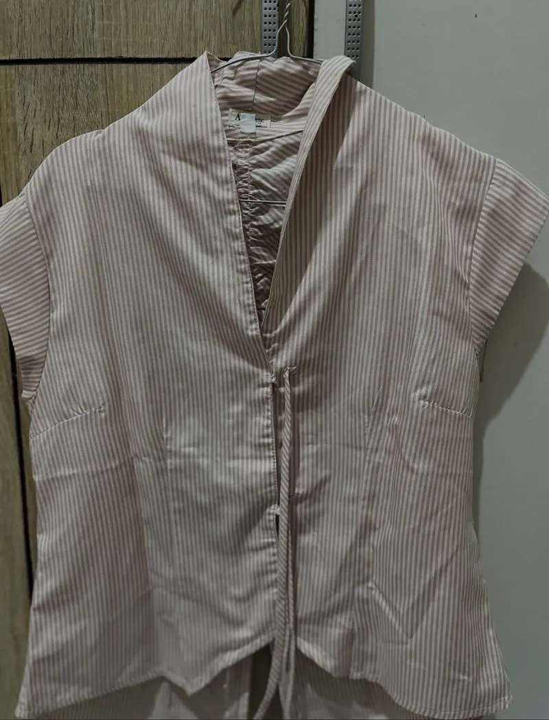 Vest Salur photo 1