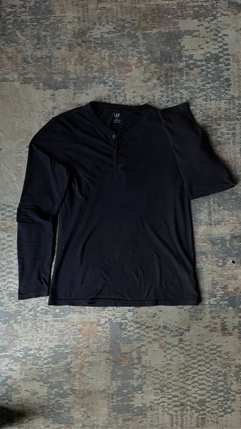 GAP henley black shirt photo 1