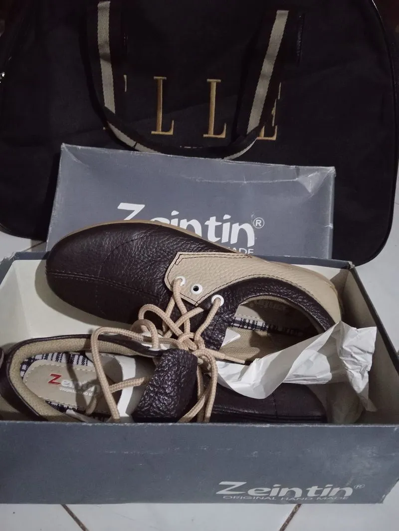 Sepatu kulit Zeintin photo 1