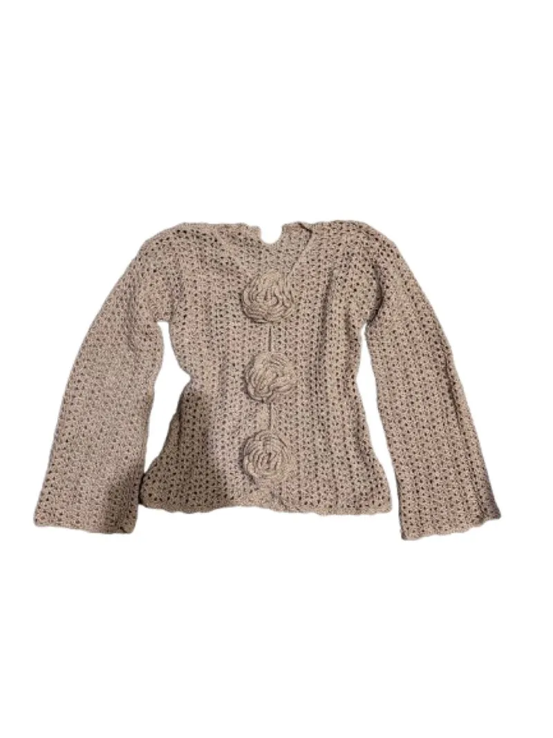 crochet top with flower details photo 1