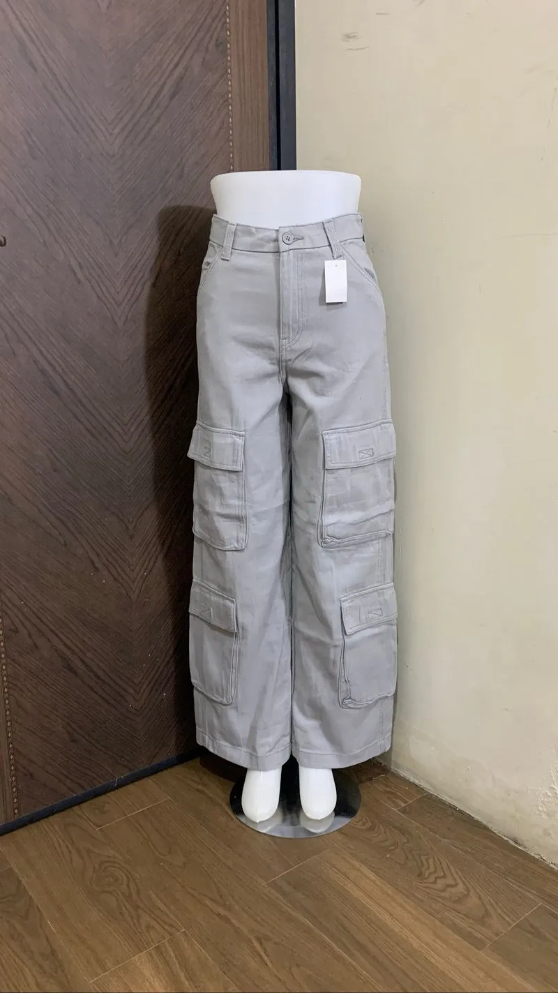 H&M CARGO LOOSE JEANS ABU UNISEX photo 1