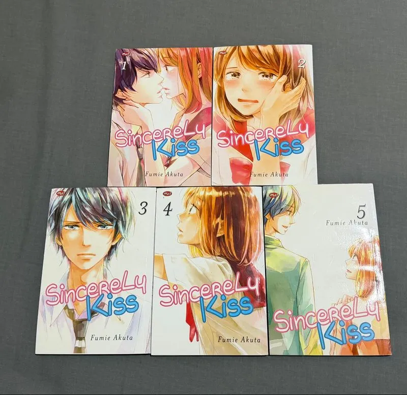 Komik bundle 5 Sincerely Kiss 1-5 vol photo 1