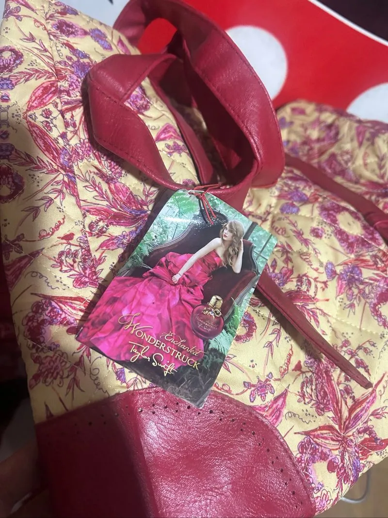 taylor swift bag  photo 1