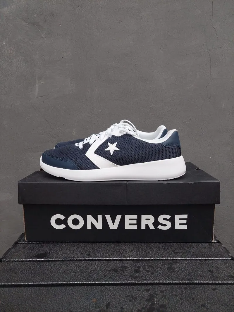 Converse photo 1