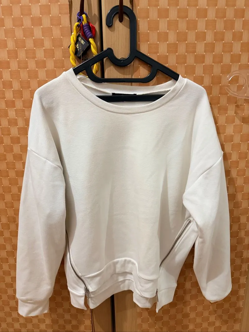 Sweater putih tebal photo 1