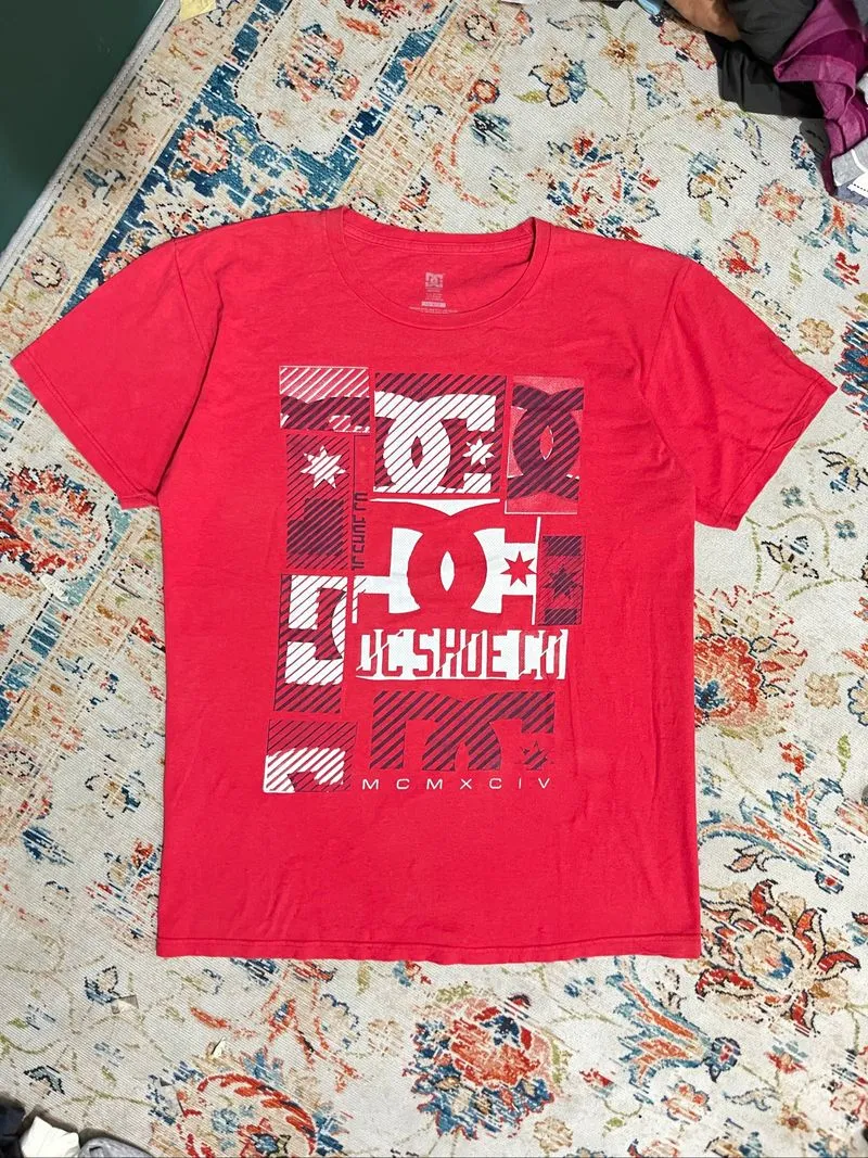 Dc shoe built up tshirt photo 1