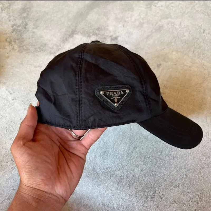 Topi prada milano photo 1