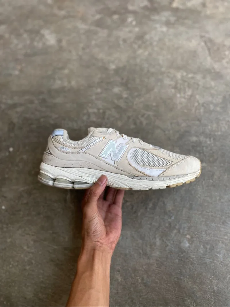 NewBalance 2002r Beige photo 1