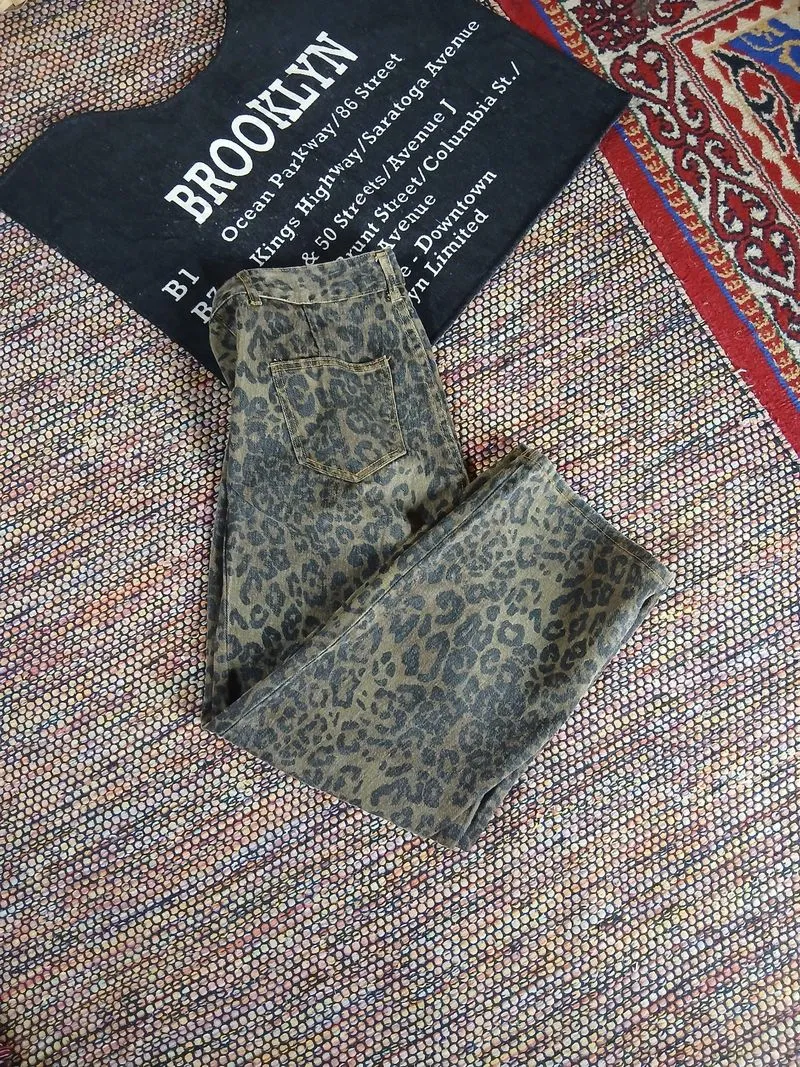 Leopard Baggy Jeans photo 1
