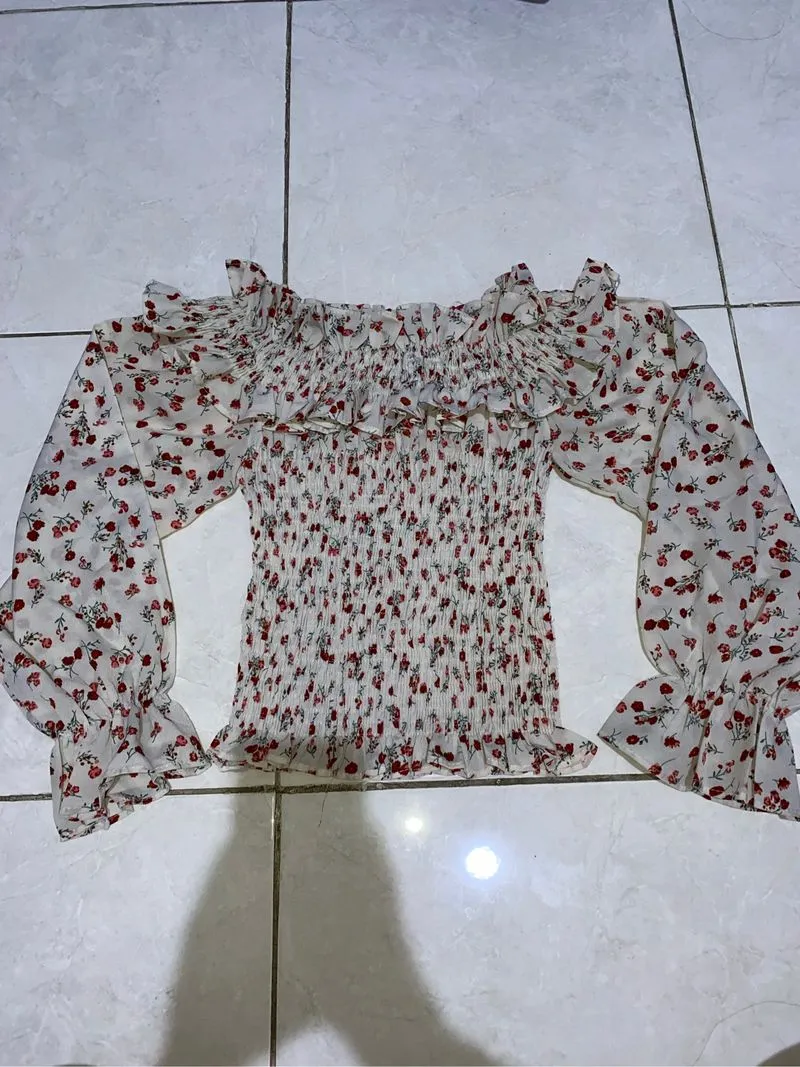 Korean Floral Top photo 1