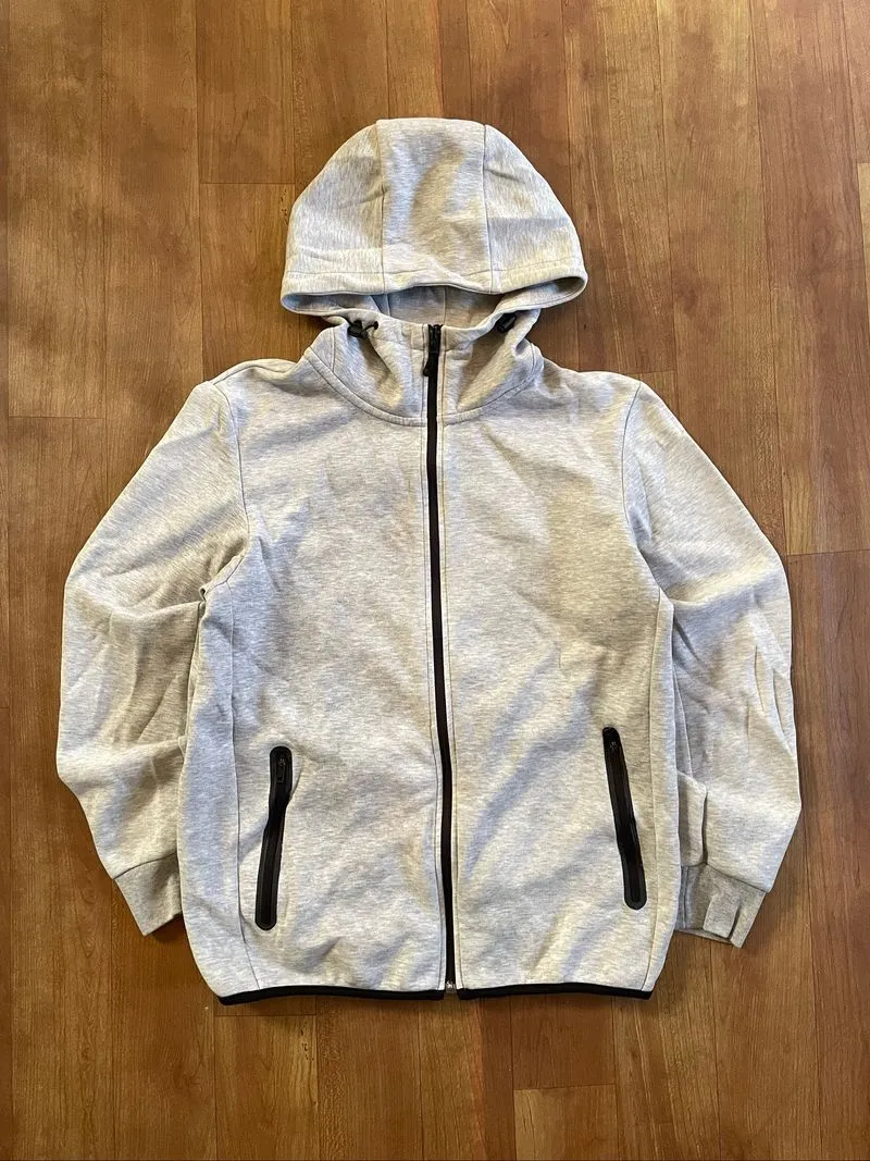 Hoodie uniqlo tech  photo 1