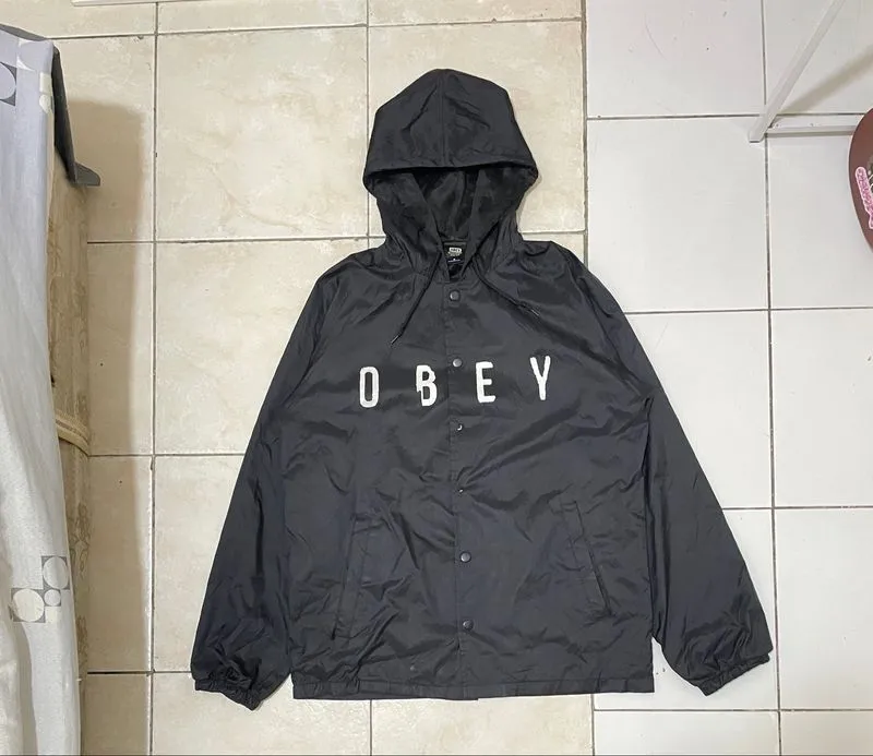 Obey photo 1