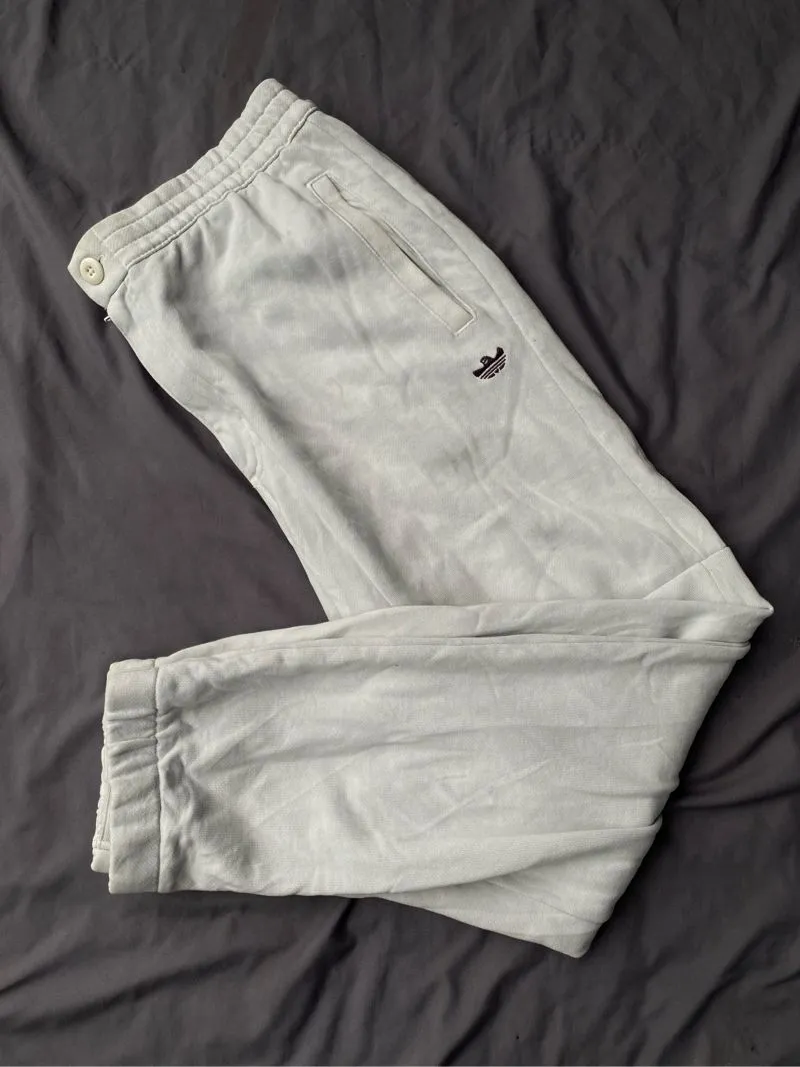 Adidas Streetwear Skater Sweatpants & Joggers Pria cream photo 1