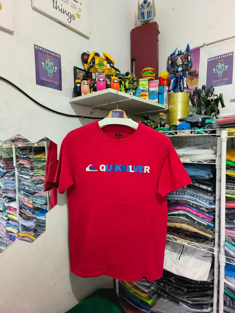 Quiksilver Streetwear T-shirt Pria red photo 1