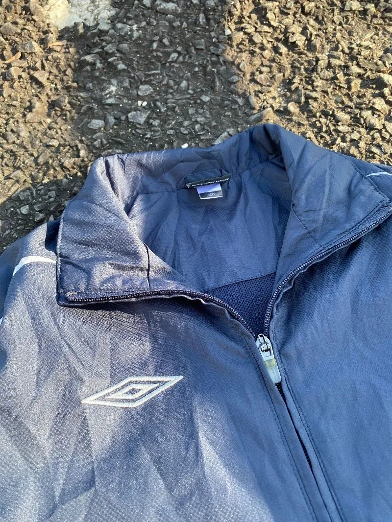 Umbro Sportswear Windbreaker Pria navy photo 1