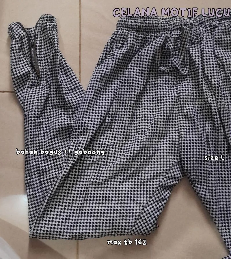 H&M Casual Sweatpants & Joggers Wanita white black photo 1