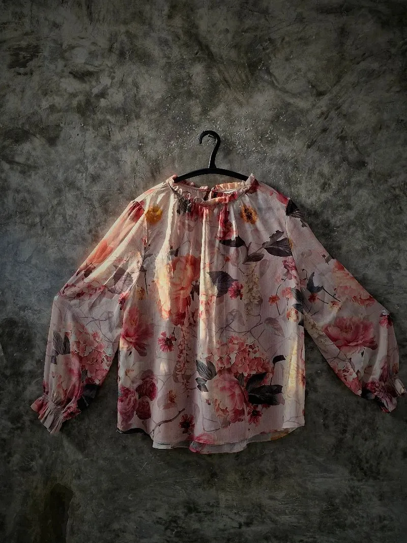 H&M Vintage Blouse Wanita pink cream photo 1