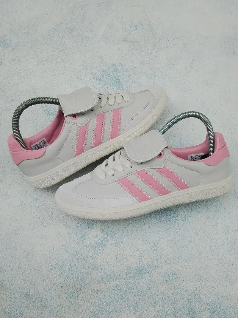 Adidas Casual Sneakers Wanita white pink photo 1