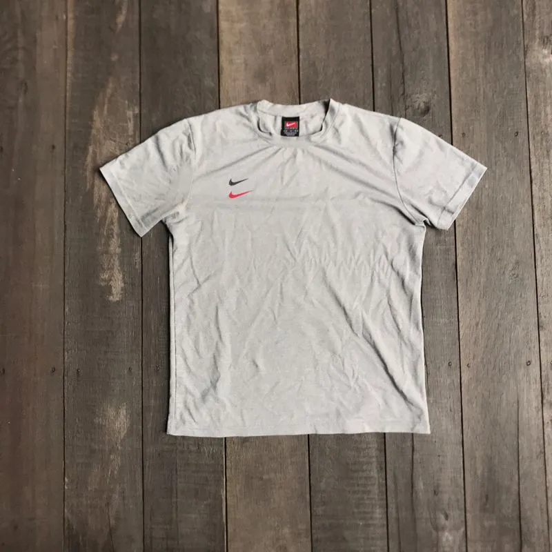 Nike Skater Sportswear T-shirt Pria gray photo 1