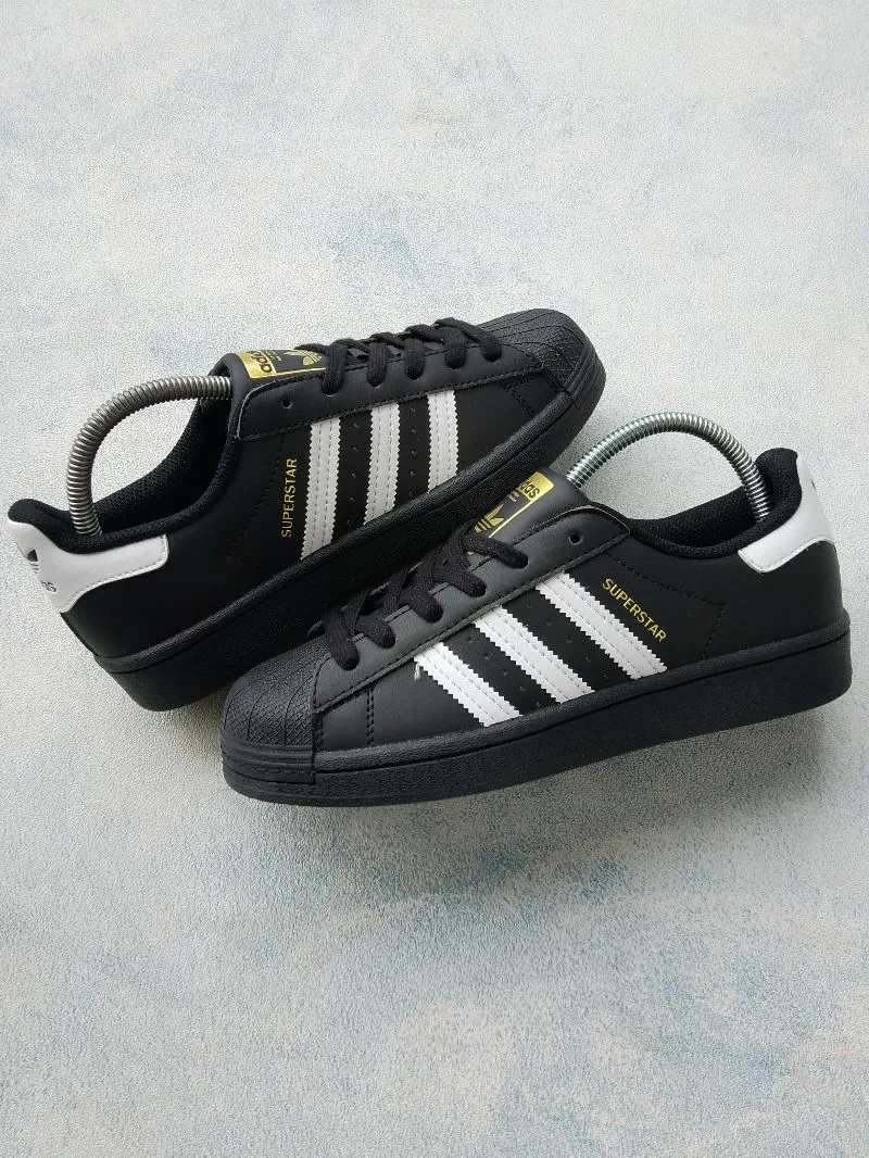 Adidas Casual Sneakers Wanita white black photo 1