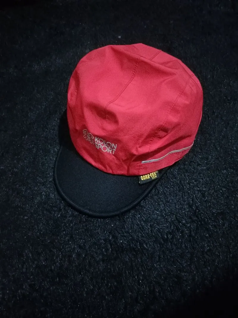 Kolon Sport Streetwear Sportswear Hat Pria red black photo 1