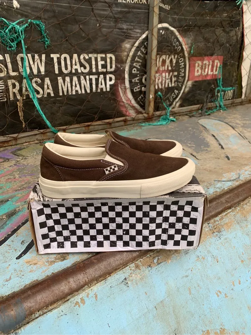 VANS Streetwear Skater Sneakers Pria brown photo 1